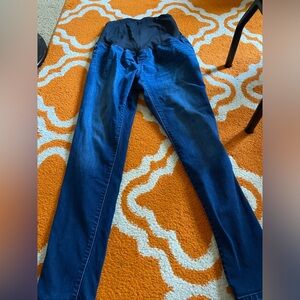 Maternity jeans size 8.